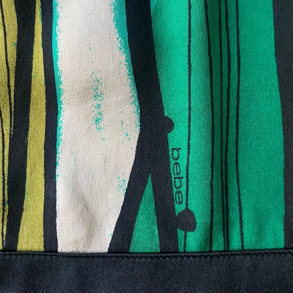 Bebe green silk dress with tie and front pleats - Picture 7 of 13